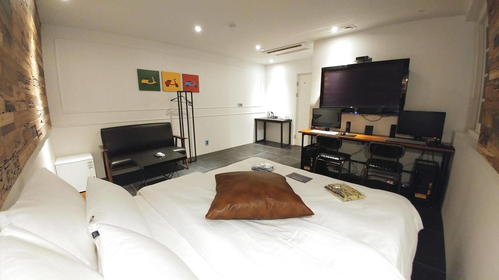โรงแรมยาจา แทกู ภายนอก รูปภาพ